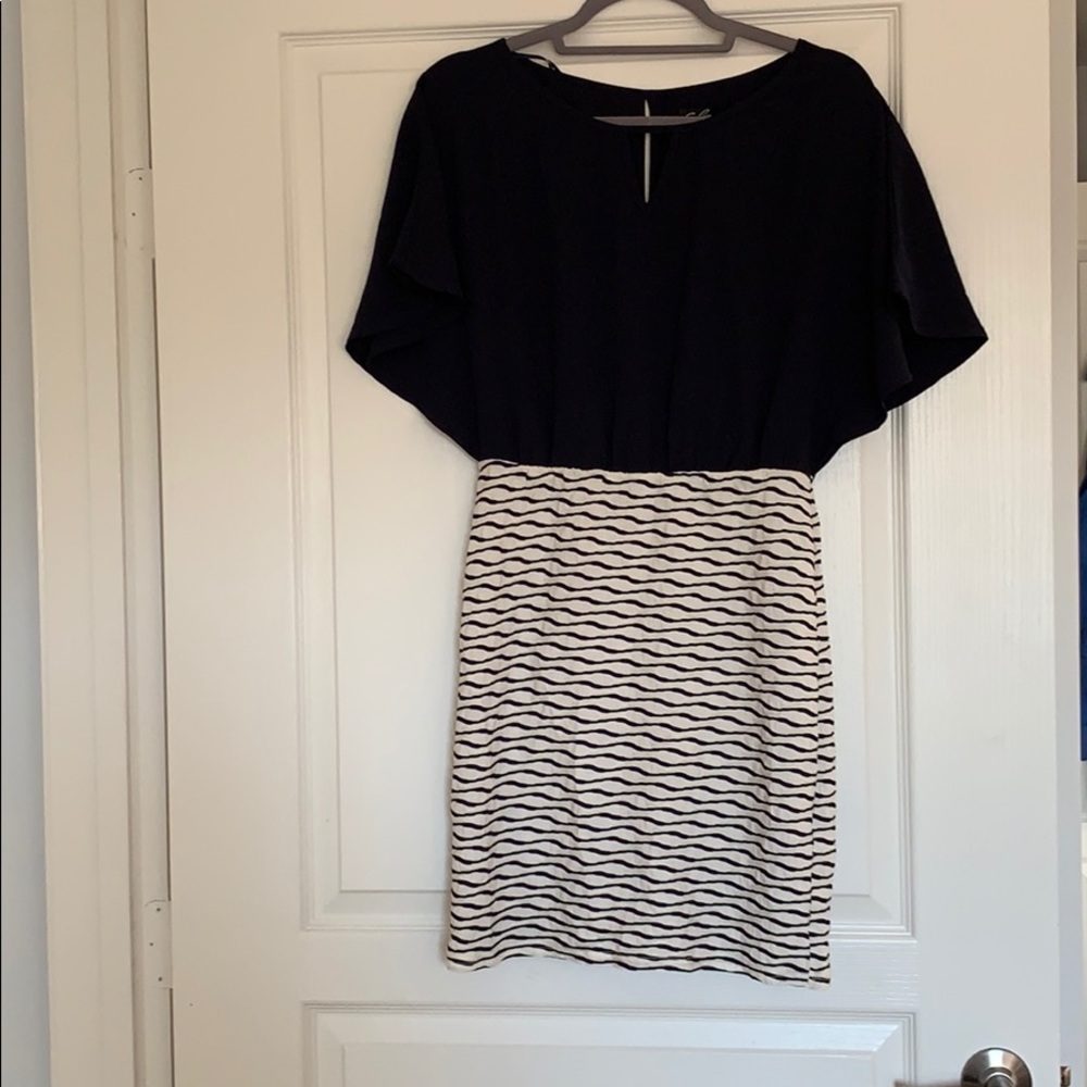 Flutter sleeve mini dress
